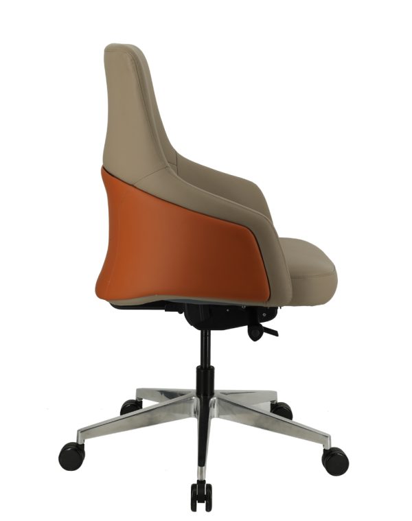 Nova Operator Chair